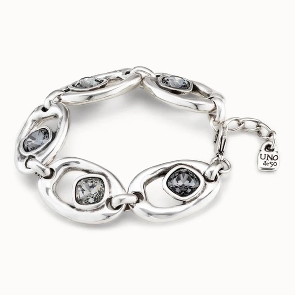 Uno de 50 Bracelet - TOGETHER - Silver with Smoke Gray Swavroski Crystals - Picture 2 of 14